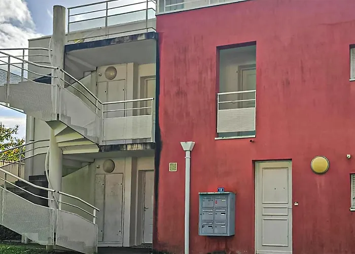 2 Bedroom In Lägenhet Le Pellerin